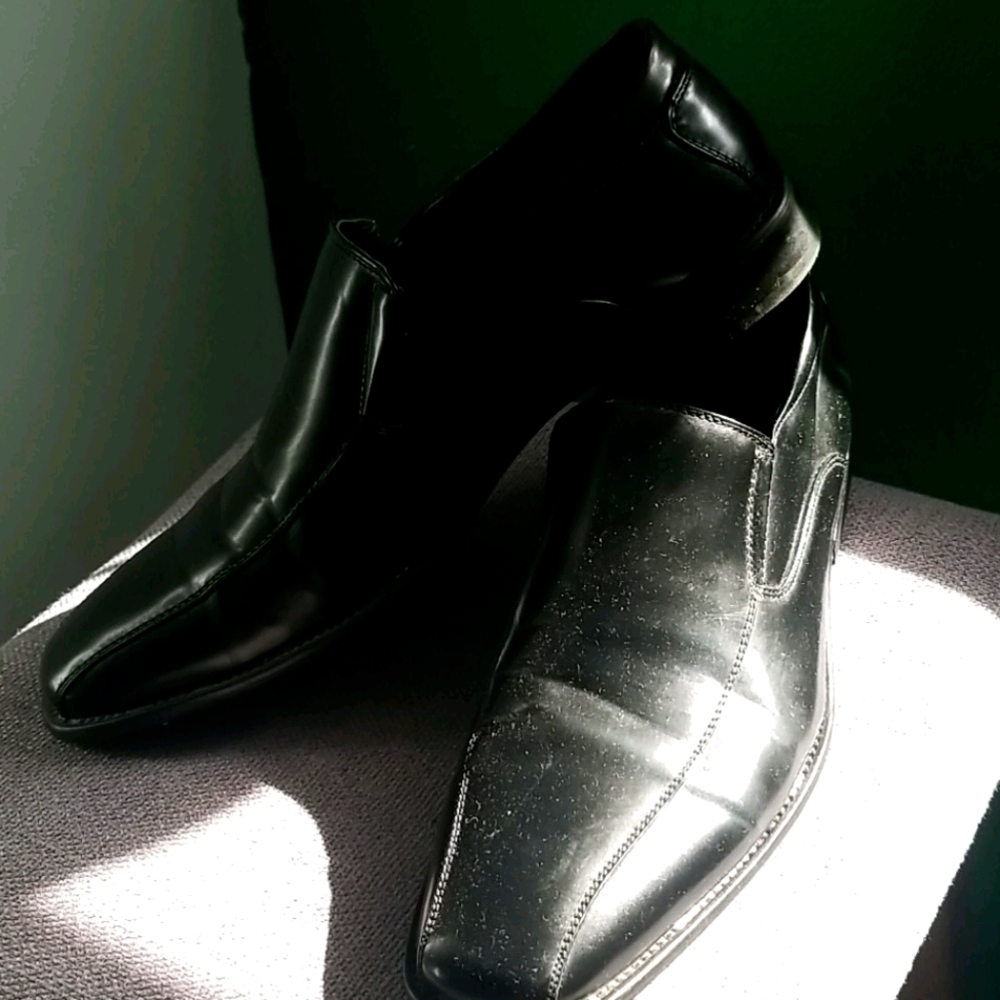 Mens dress shoes